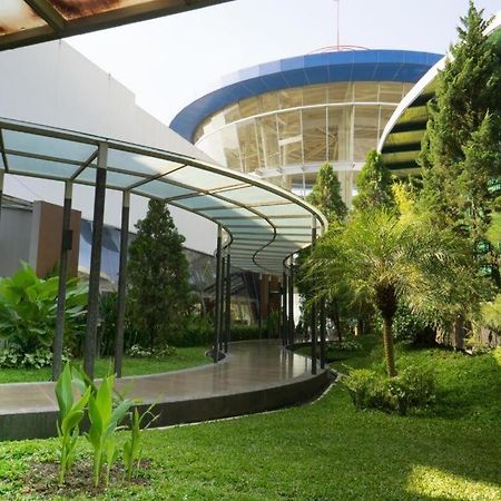 Hotel Asri Plaza Asia Tasikmalaya Esterno foto