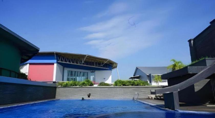 Hotel Asri Plaza Asia Tasikmalaya Esterno foto