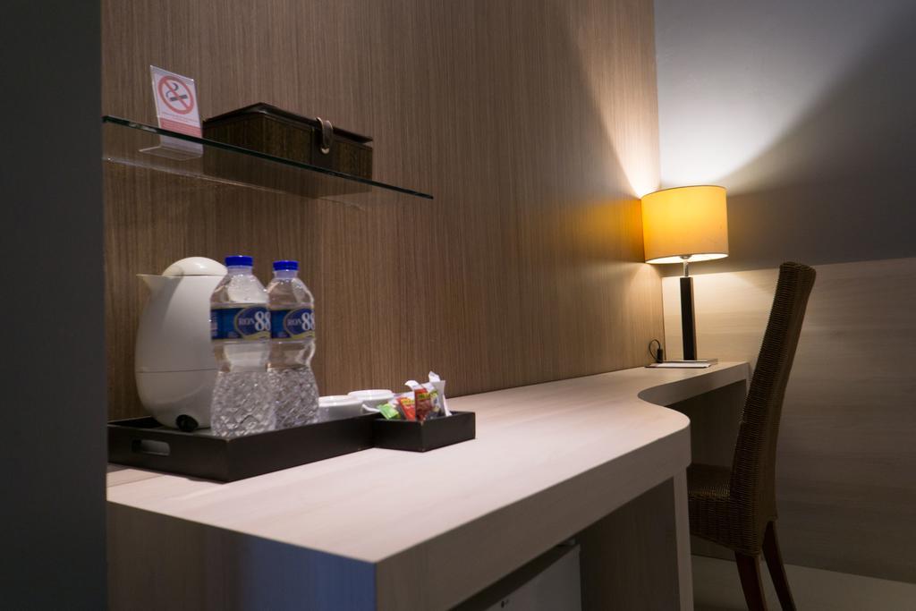 Hotel Asri Plaza Asia Tasikmalaya Esterno foto