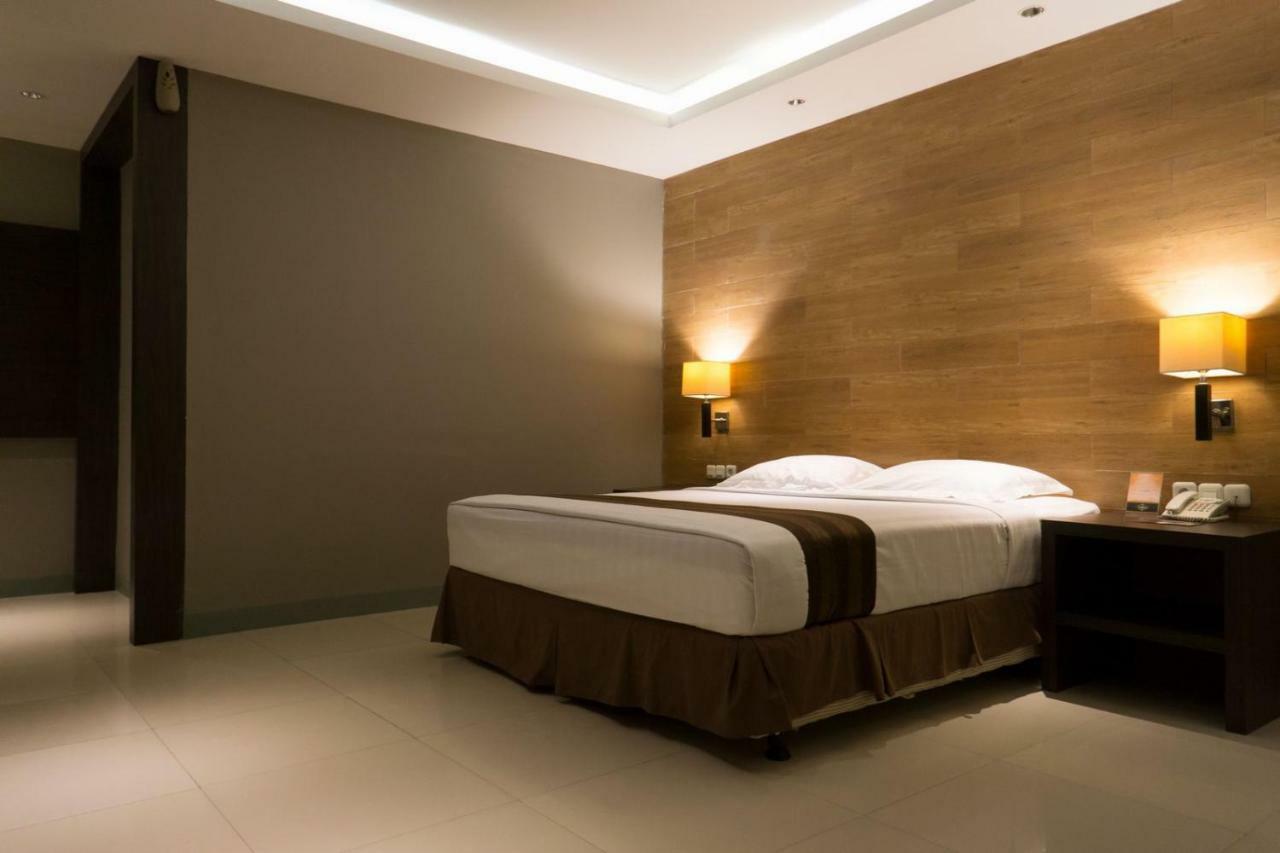 Hotel Asri Plaza Asia Tasikmalaya Esterno foto